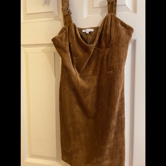 Dress - Picture 1 of 1